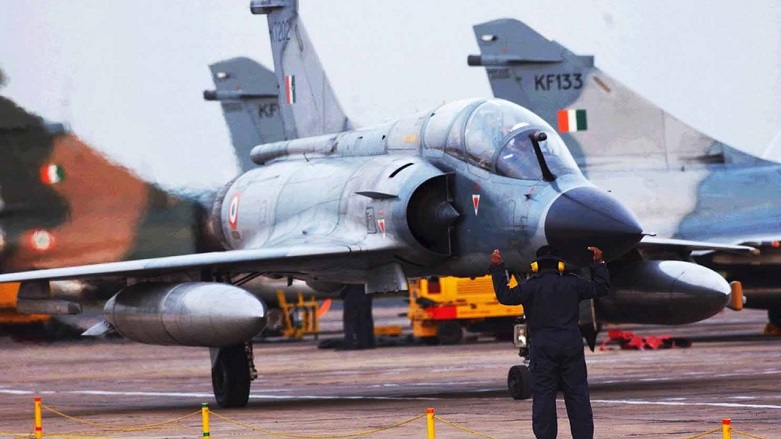 Hint savaş uçağı düştü